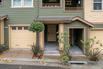 6079 Old Quarry Loop in Oakland, CA - Foto de edificio - Building Photo