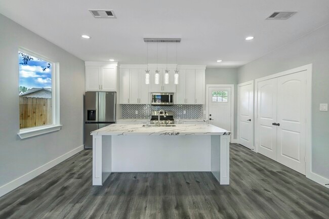 property at 9306 E Avenue L Ave