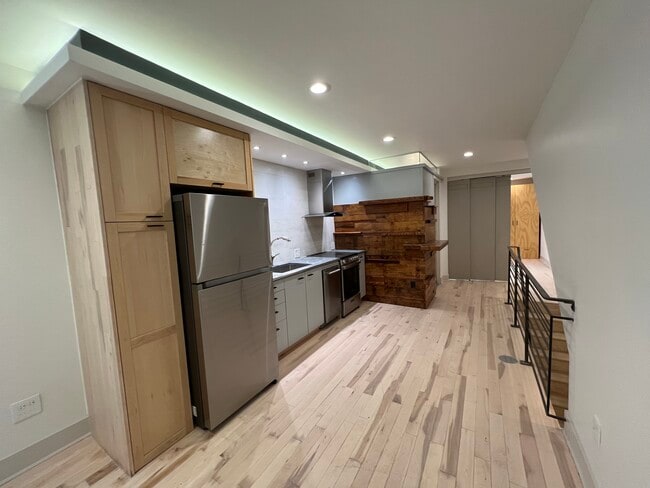2019 S Beechwood St, Unit 1 in Philadelphia, PA - Foto de edificio - Building Photo