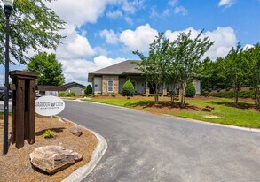 Harbour Club Apartments in Macon, GA - Building Photo