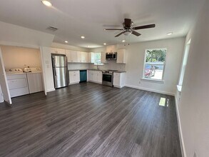 9241 Seeker St in Houston, TX - Building Photo - Building Photo