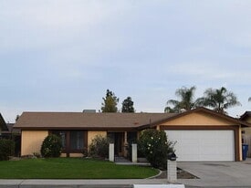 3804 April St in Bakersfield, CA - Building Photo