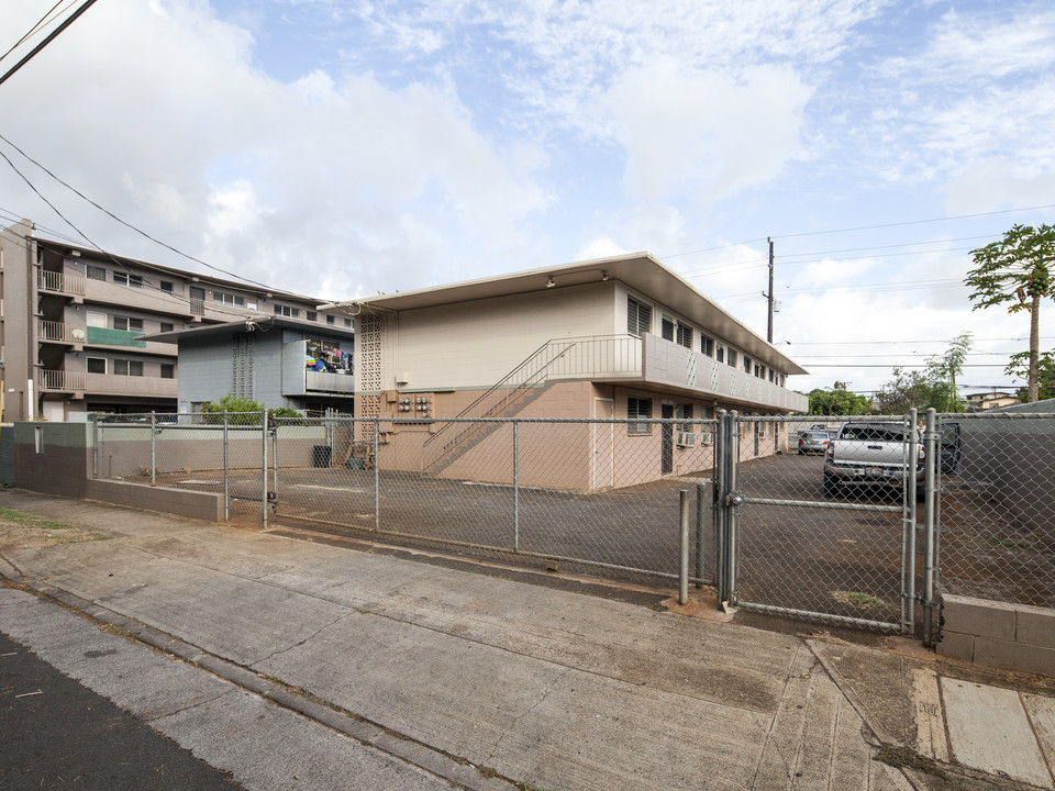 94-1031 Kahuamoku St in Waipahu, HI - Foto de edificio