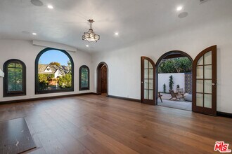 4265 Denny Ave in Los Angeles, CA - Building Photo - Building Photo