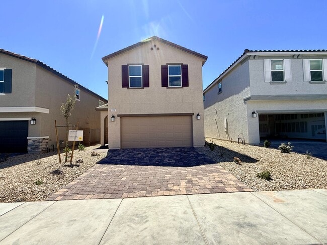 9255 Innot Ave in Las Vegas, NV - Building Photo - Building Photo