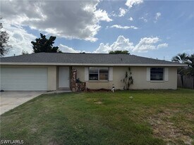 18500 Winter Haven Rd in Ft. Myers, FL - Building Photo