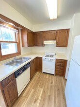 1785 Alexandra Ct in Oshkosh, WI - Building Photo - Building Photo