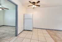 1802 N Wayside Dr photo'