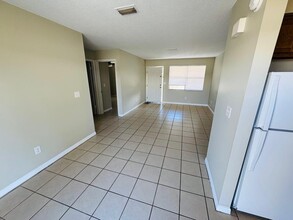 3851 NW Archer St, Unit 102 in Lake City, FL - Building Photo - Building Photo