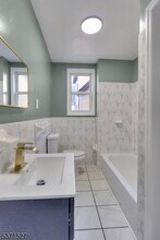 35 Coit St in Irvington, NJ - Building Photo - Building Photo