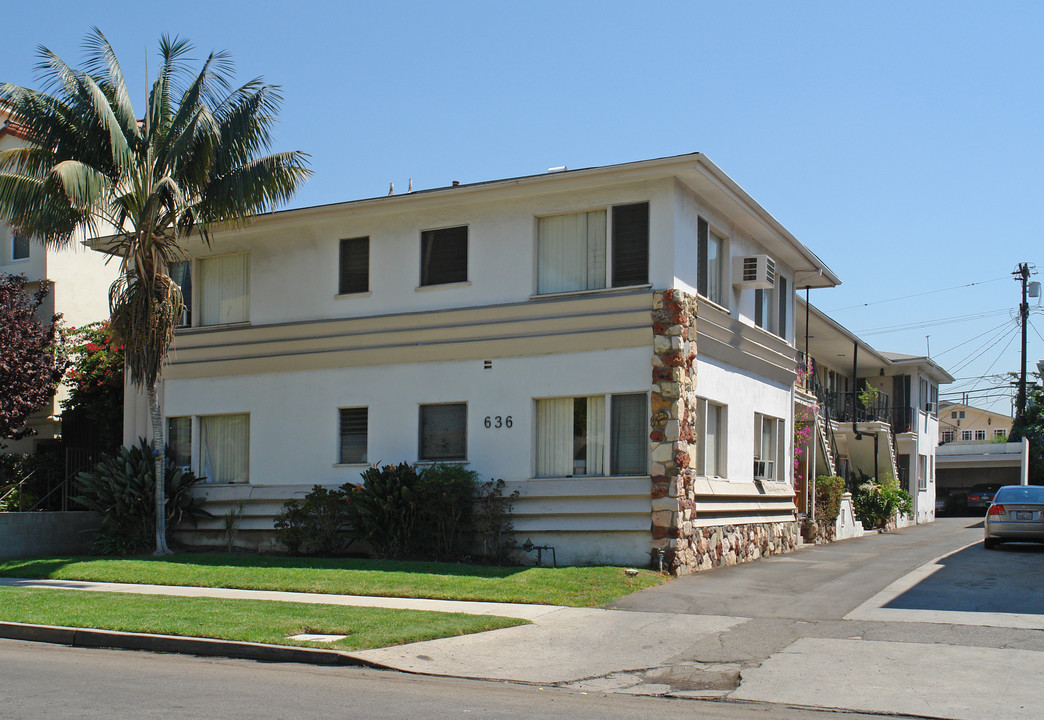 636 N Sweetzer Ave in Los Angeles, CA - Building Photo