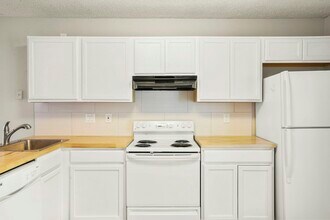 1120 Mazatlan Cir in Colorado Springs, CO - Building Photo - Building Photo