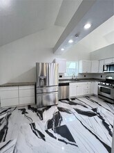 10123 Early Spring Dr in Houston, TX - Building Photo - Building Photo