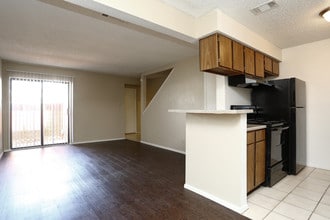 Copper Creek Apartments in Abilene, TX - Building Photo - Interior Photo