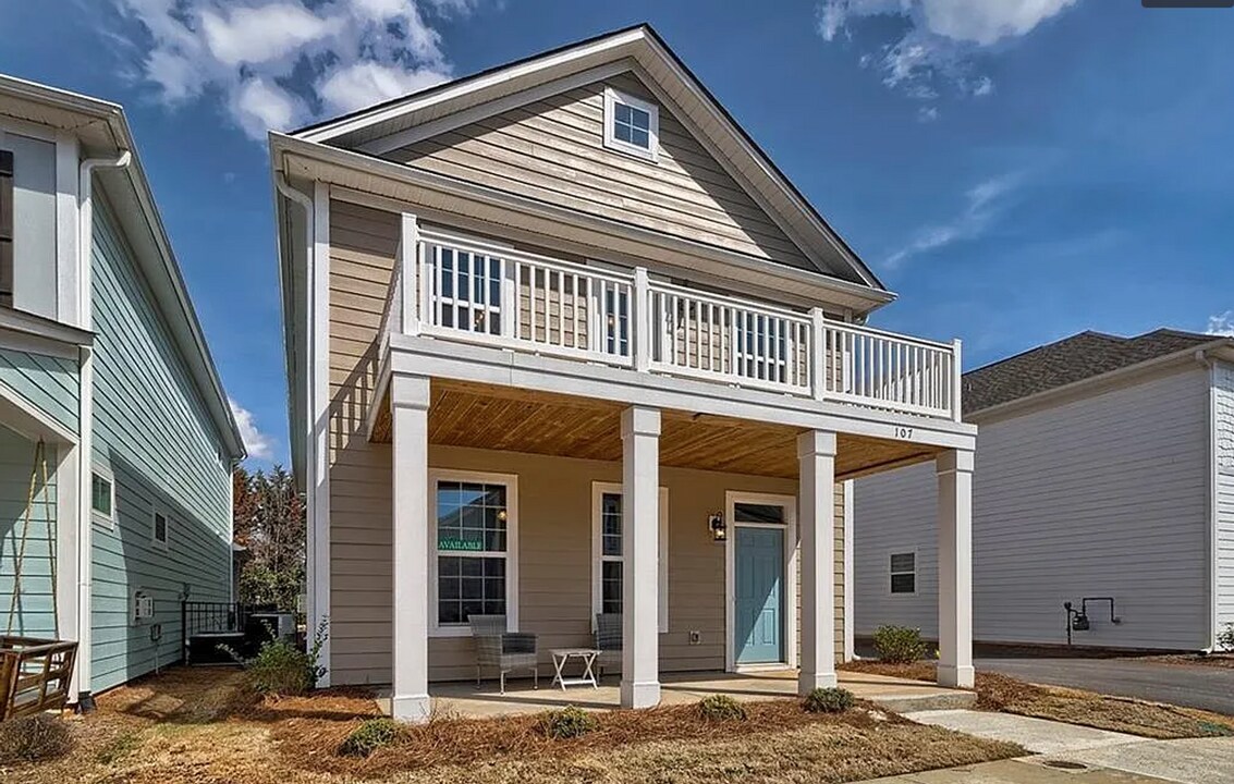 107 Fuller Estate Dr in Clemson, SC - Building Photo