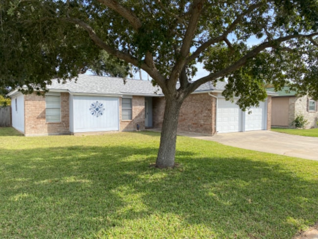 property at 957 Bramling Cir