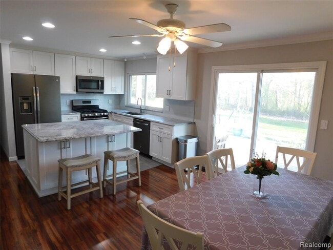 2759 Winter Dr in Troy, MI - Building Photo - Building Photo