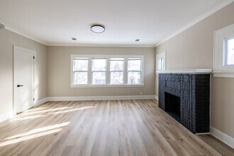 4540 Garfield Ave, Unit 1 AND 2 in Minneapolis, MN - Foto de edificio - Building Photo