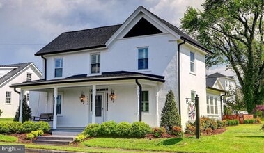 8425 W Main St in Marshall, VA - Building Photo - Building Photo