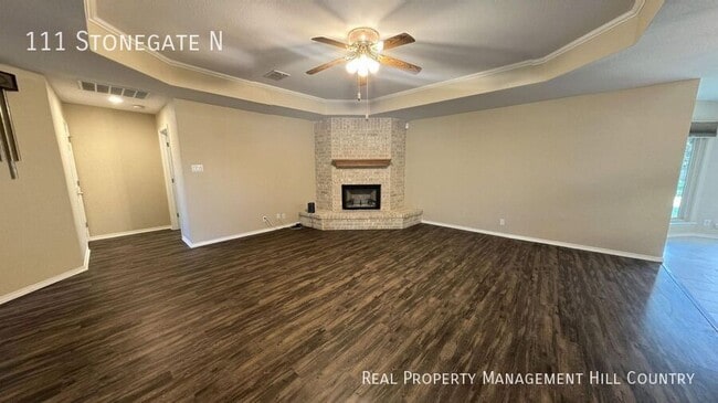 111 Stonegate N in Boerne, TX - Building Photo - Building Photo