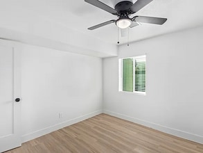 498 N Arizona Ave, Unit 7 in Chandler, AZ - Foto de edificio - Building Photo