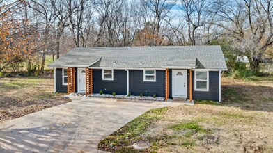 302 Trailside Ter in Springdale, AR - Building Photo - Building Photo