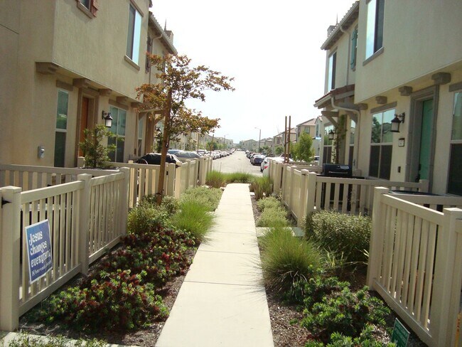 435 N Beechwood Ave in Rialto, CA - Building Photo - Building Photo
