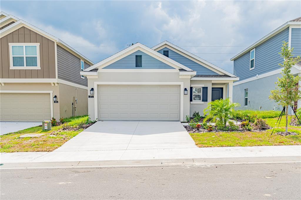 372 Loch Ct in Davenport, FL - Building Photo
