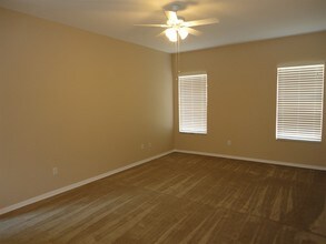 4004 Water Park Ct in Riverview, FL - Building Photo - Building Photo