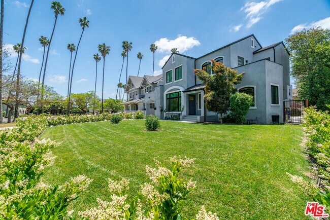 4308 Victoria Park Dr in Los Angeles, CA - Foto de edificio - Building Photo