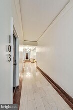 1010 25th St NW, Unit 101 in Washington, DC - Foto de edificio - Building Photo