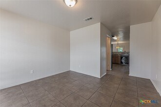 2406 Waterfall Dr in Killeen, TX - Foto de edificio - Building Photo