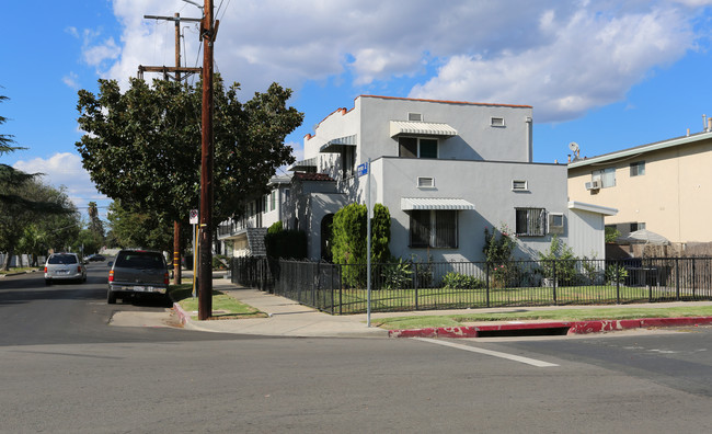 3157 W Avenue 32 in Los Angeles, CA - Foto de edificio - Building Photo