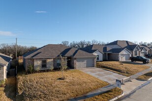 7318 County Road 802 in Burleson, TX - Building Photo
