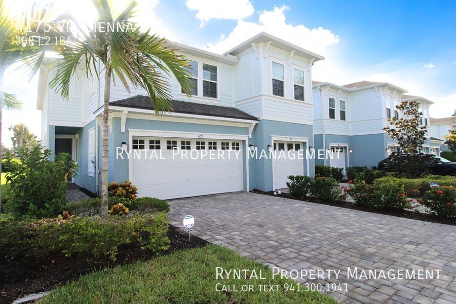 4175 Via Sienna Cir in Sarasota, FL - Building Photo