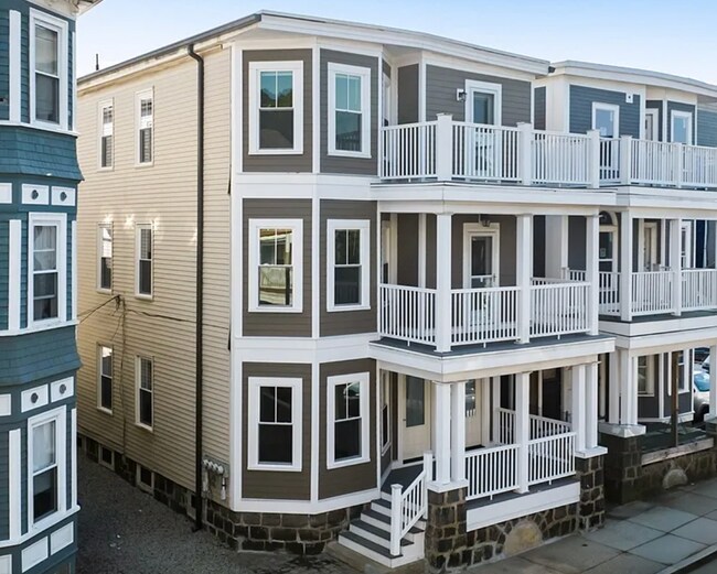 property at 11 Woodlawn St