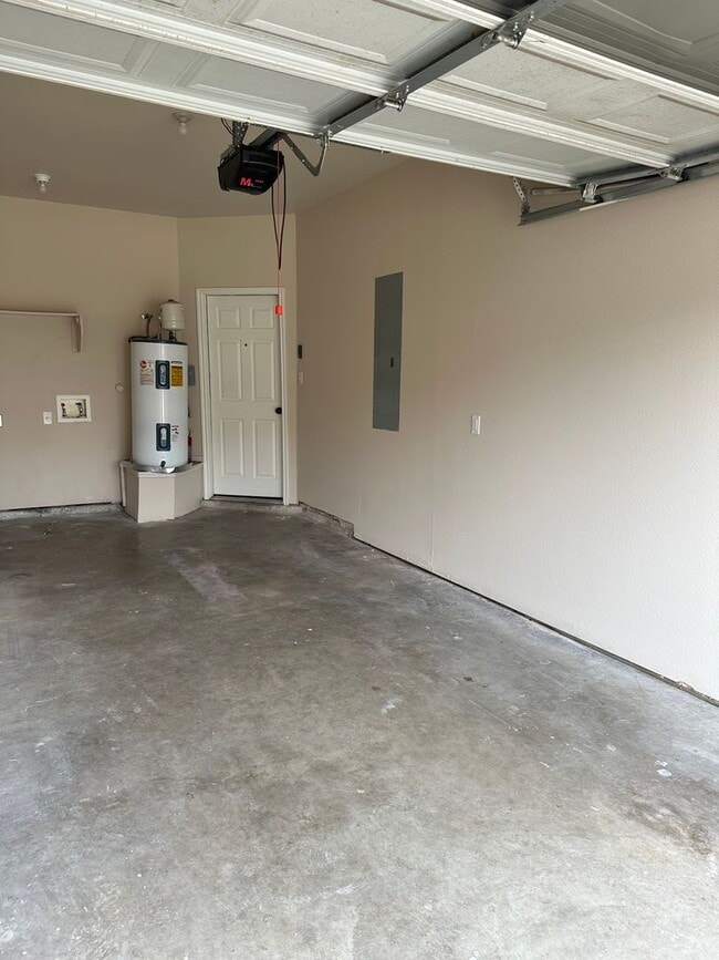 10615 Mathom Landing in Universal City, TX - Building Photo - Building Photo