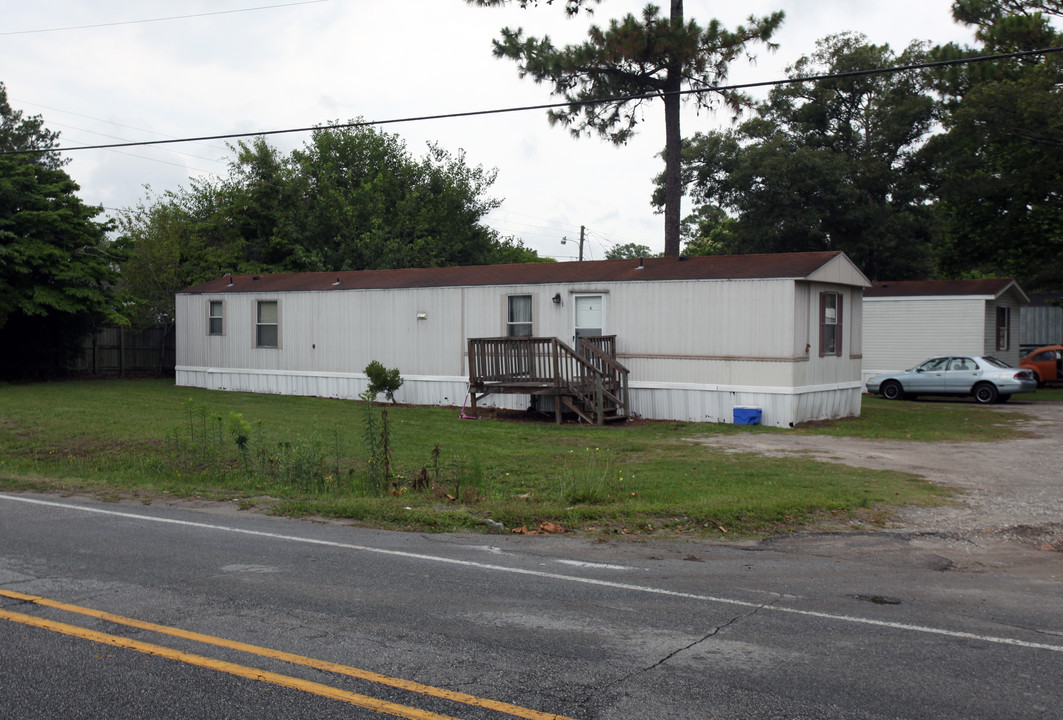 Bavarian Point Mobile Home Park in Wilmington, NC - Building Photo