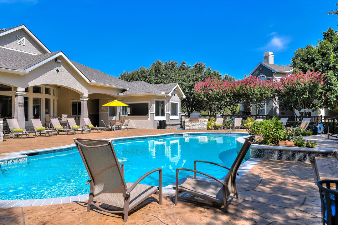 Sheridan Park at Spring Creek in Plano, TX - Building Photo