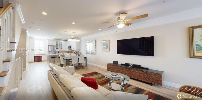 property at 1049 W Heritage Club Cir