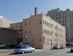 230-234 W Bute St in Norfolk, VA - Foto de edificio - Building Photo