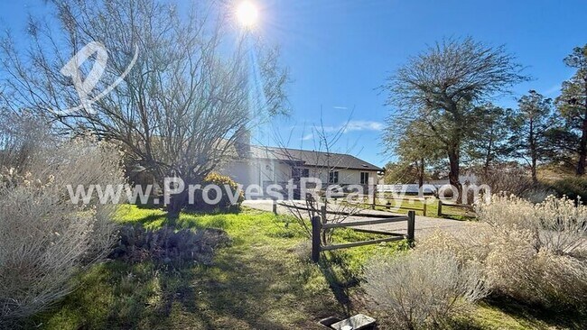 16657 Kayuga St in Victorville, CA - Building Photo - Building Photo