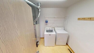 306 S 13th St in Bismarck, ND - Building Photo - Building Photo