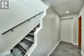 35 Duncombe Blvd in Toronto, ON - Building Photo - Building Photo