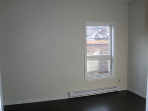 1 Flora St in Ottawa, ON - Building Photo - Building Photo