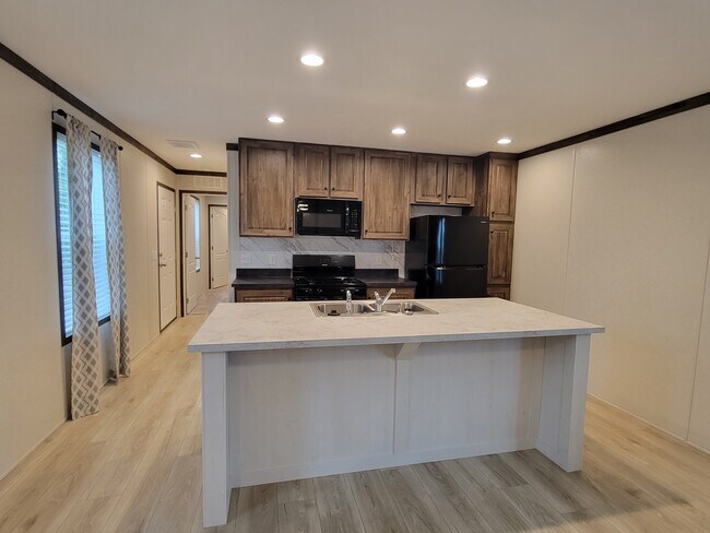 5387 Nautical Ct in Clay Township, MI - Building Photo - Building Photo