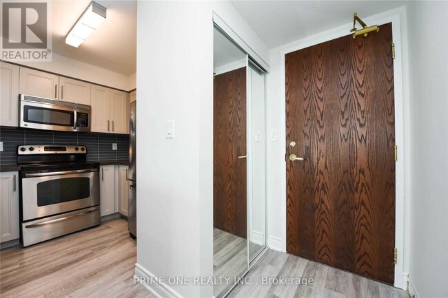 4850-4850 Glen Erin Dr in Mississauga, ON - Building Photo - Building Photo