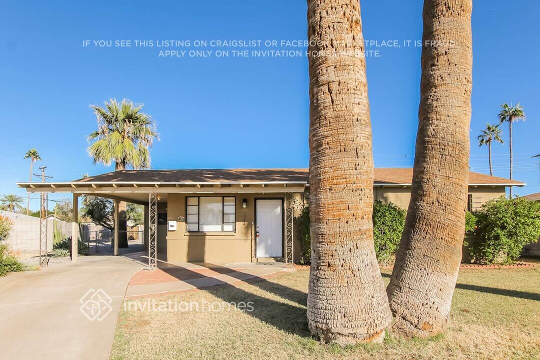 1944 W Gardenia Dr in Phoenix, AZ - Building Photo