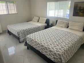 12619 Emelita St, Unit Geust House in Valley Village, CA - Building Photo - Building Photo