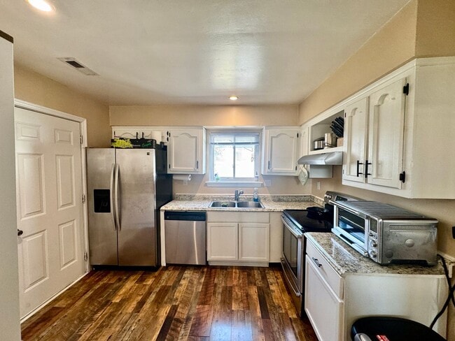 1901 Blue Knob Rd in Virginia Beach, VA - Building Photo - Building Photo